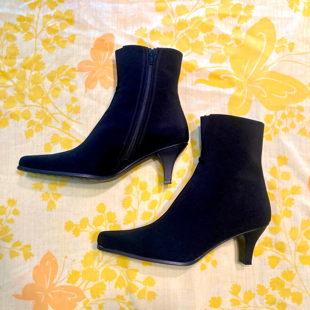 Stuart Weizmann Black Goretex Ankle Boots